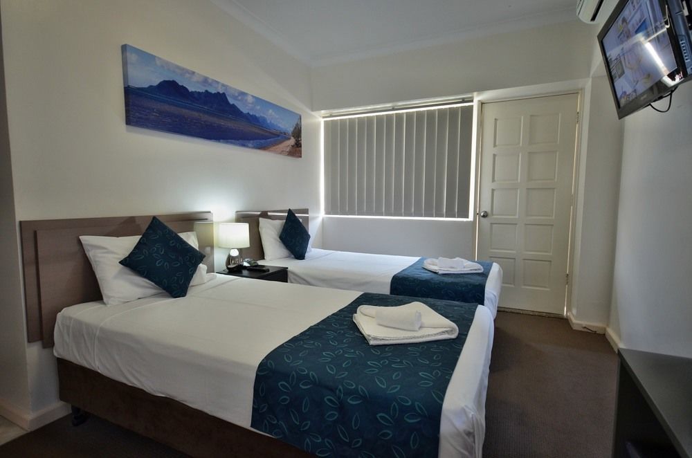Lees Hotel Ингем Экстерьер фото
