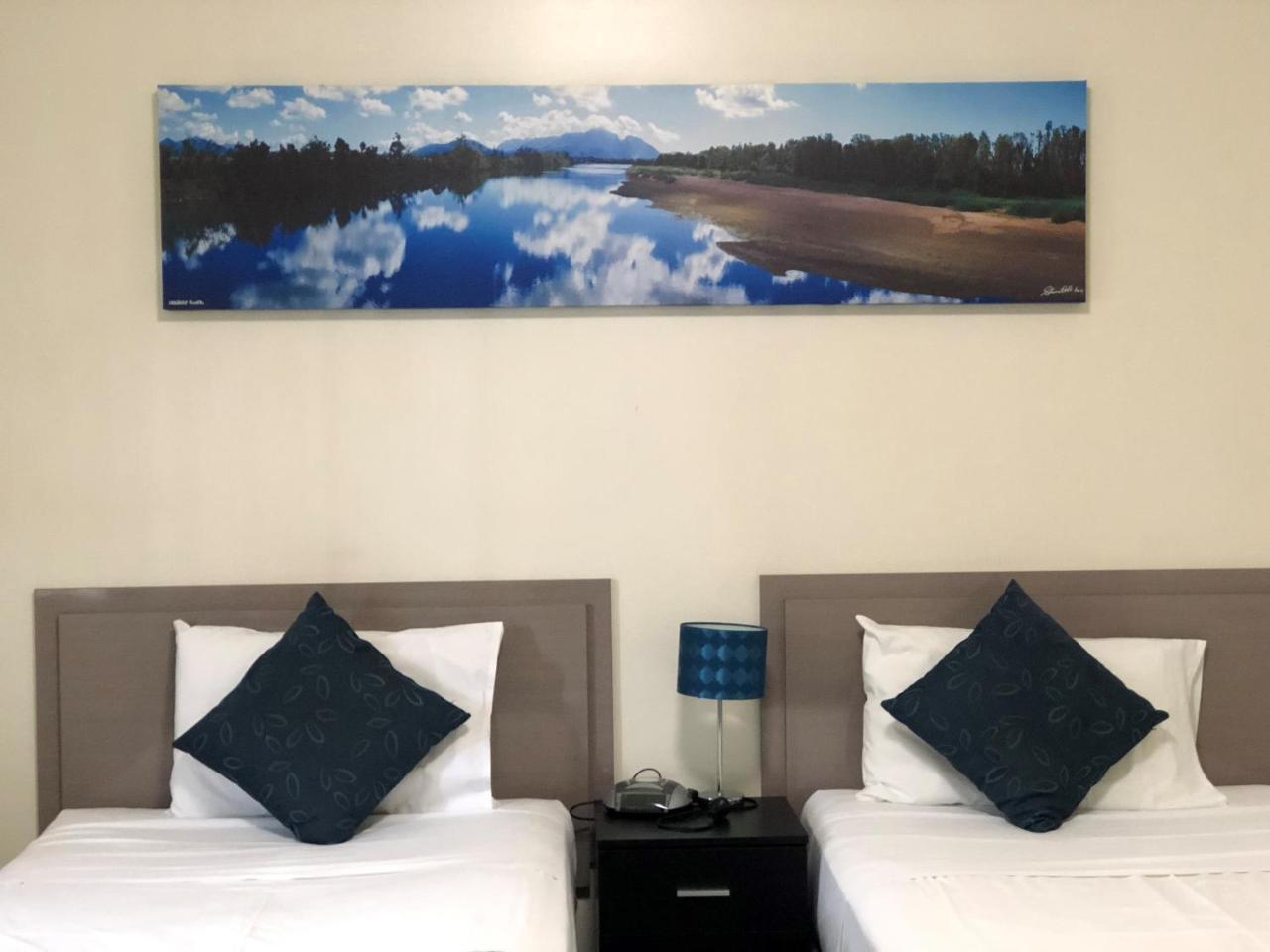 Lees Hotel Ингем Экстерьер фото
